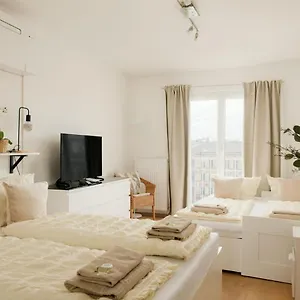 https://apartment-direkt-bei-u-bahn-station.vienna-besthotels.com